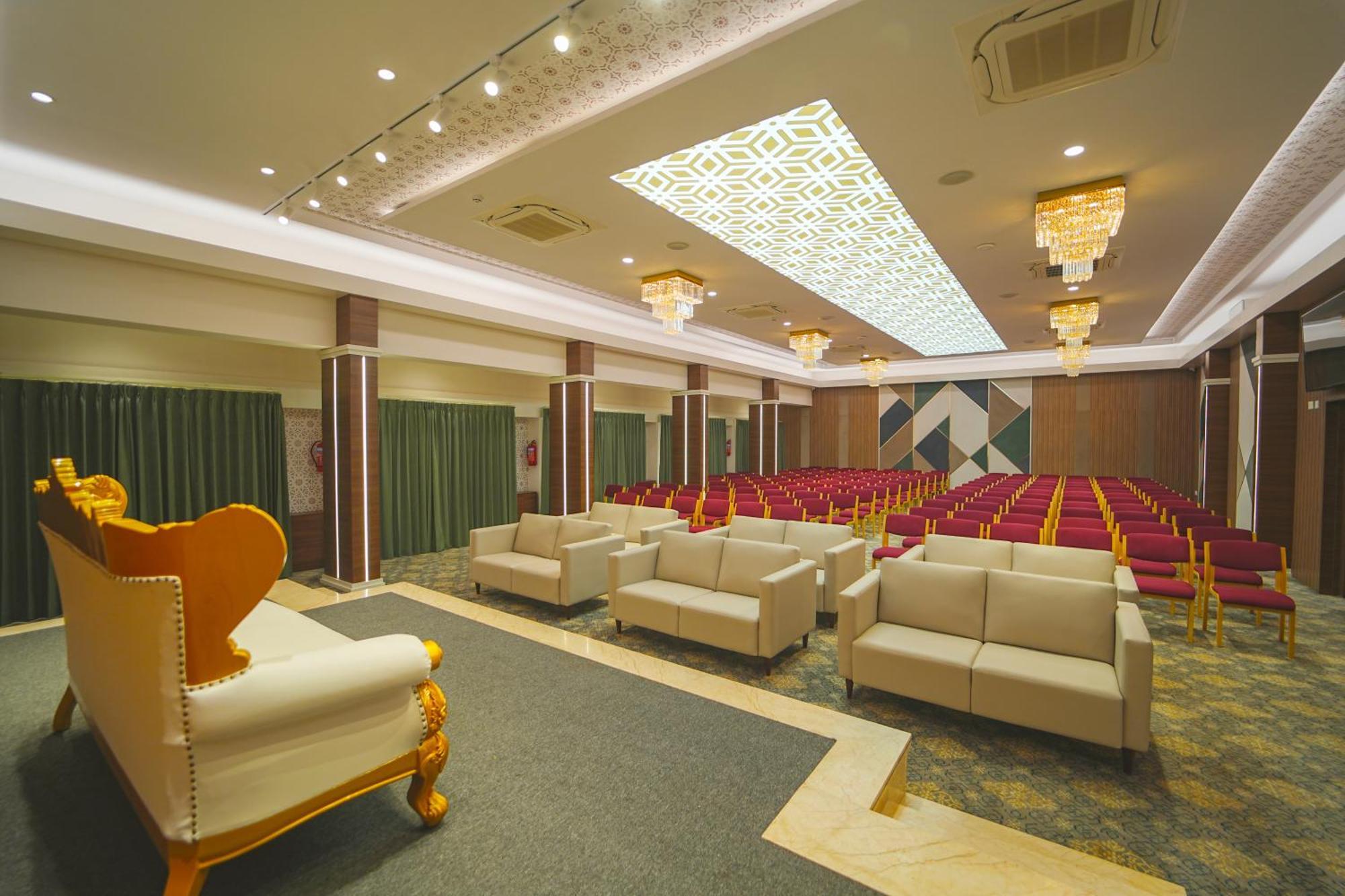 Highland Hotel Bangalore Luaran gambar
