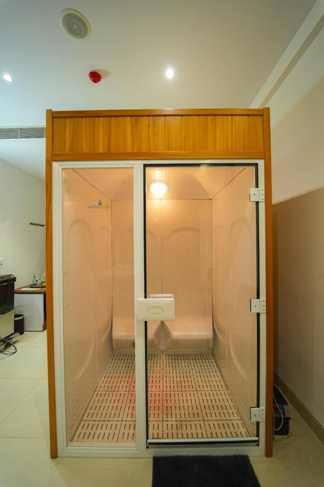Highland Hotel Bangalore Luaran gambar